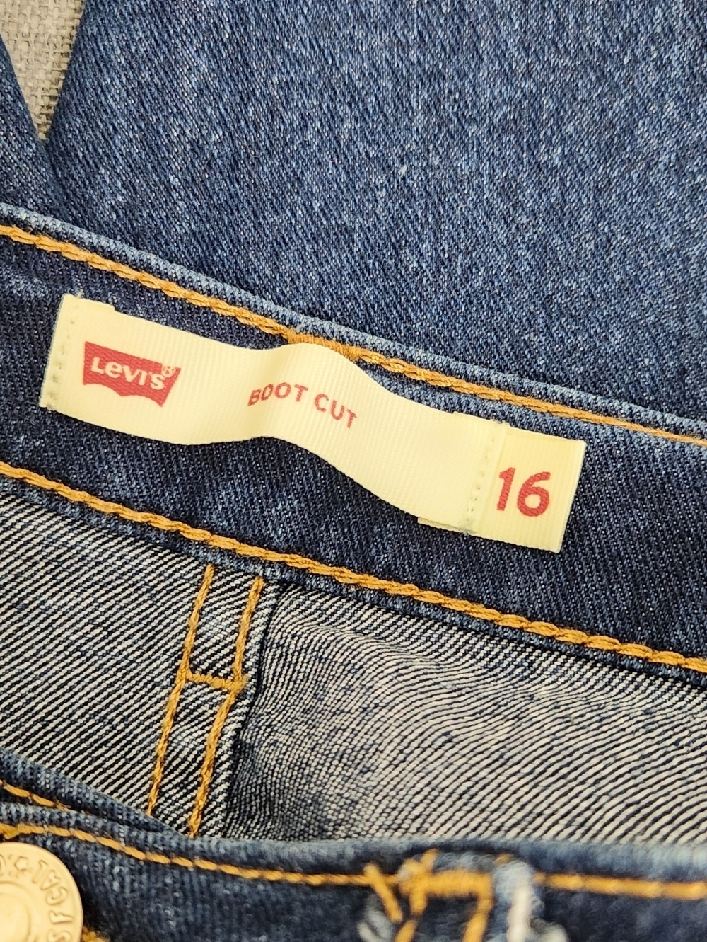 Levis Medium Wash Stretch Boot Cut Denim Jeans. 16. - Picture 6 of 12